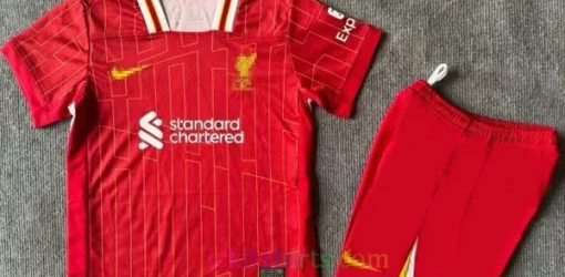 Sport- und Atmungsaktivitätserfahrung mit dem Liverpool Kinder-Heimtrikot